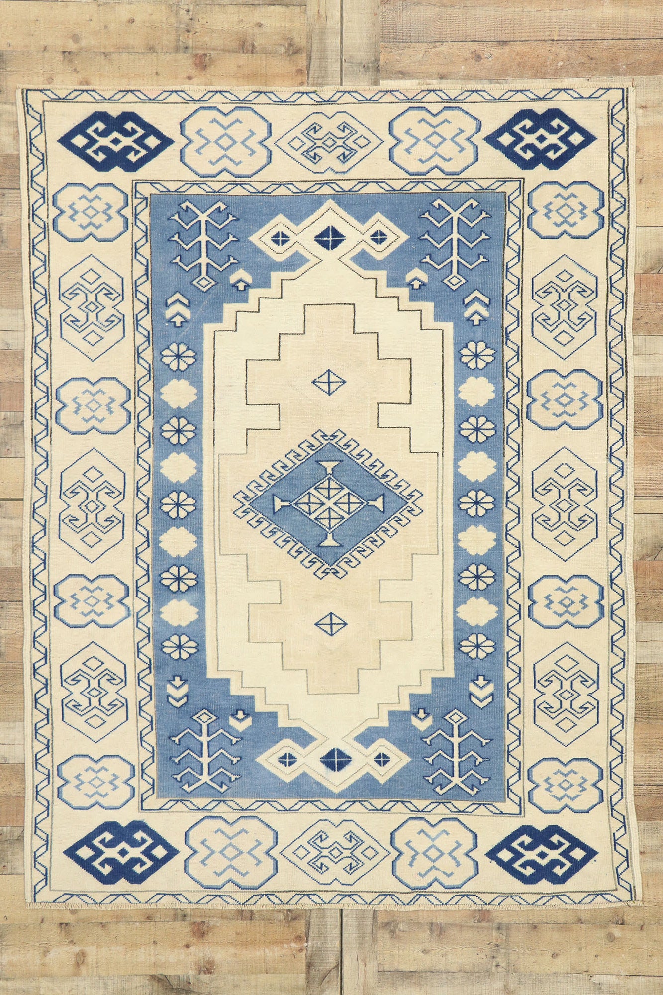 6 x 7 Vintage Turkish Oushak Rug 53078