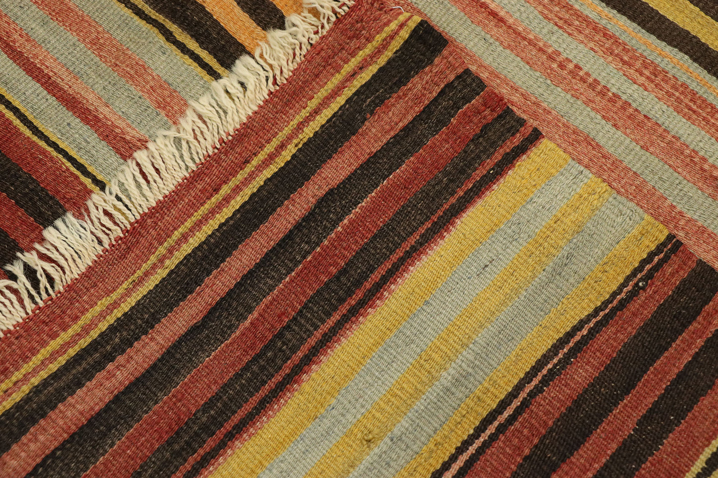 5 x 11 Vintage Turkish Kilim Rug 53125