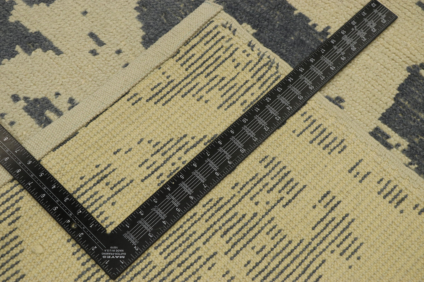 10 x 14 Moroccan Abstract Area Rug 53189