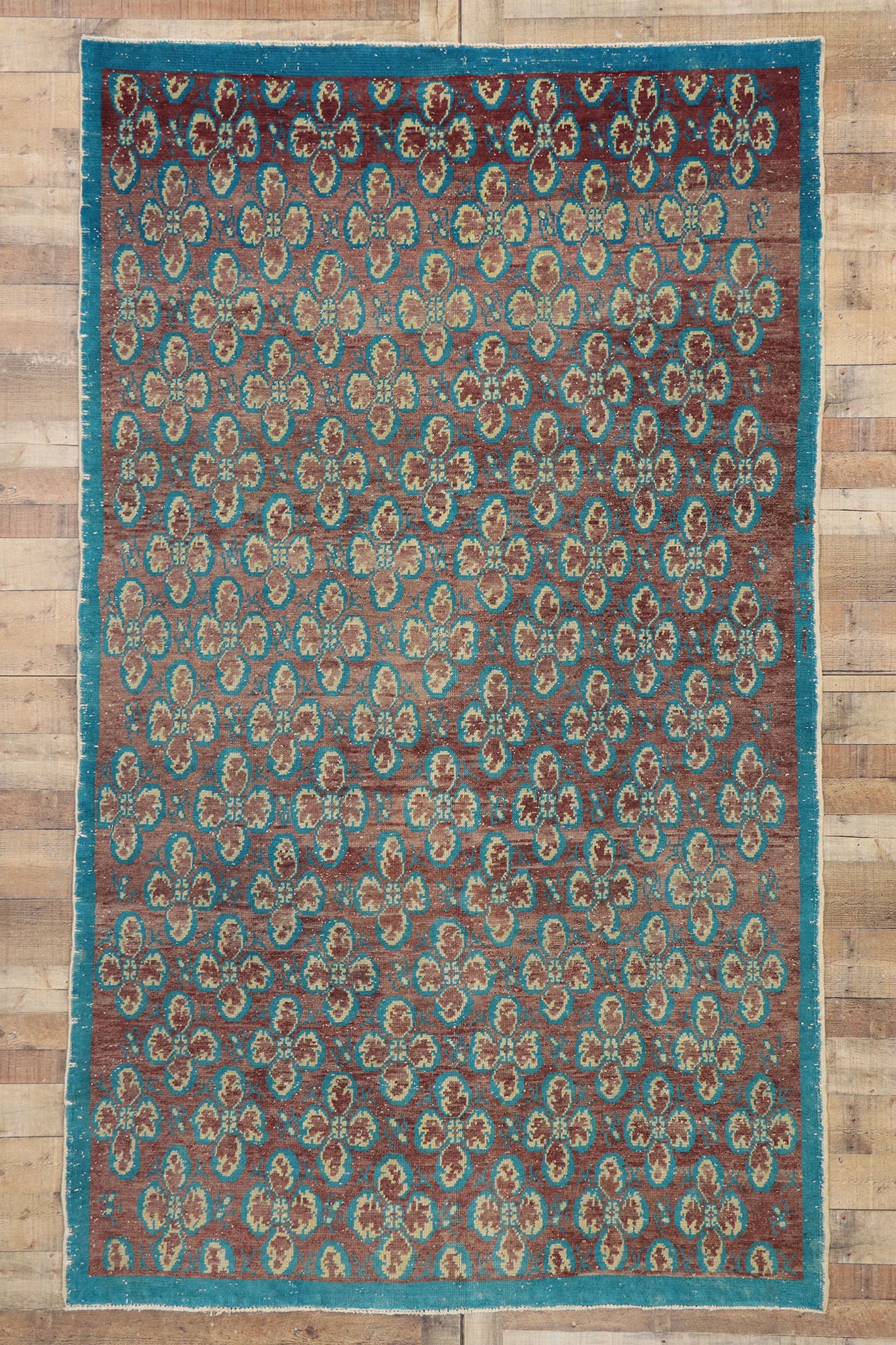 6 x 10 Vintage Turkish Sivas Rug 53251