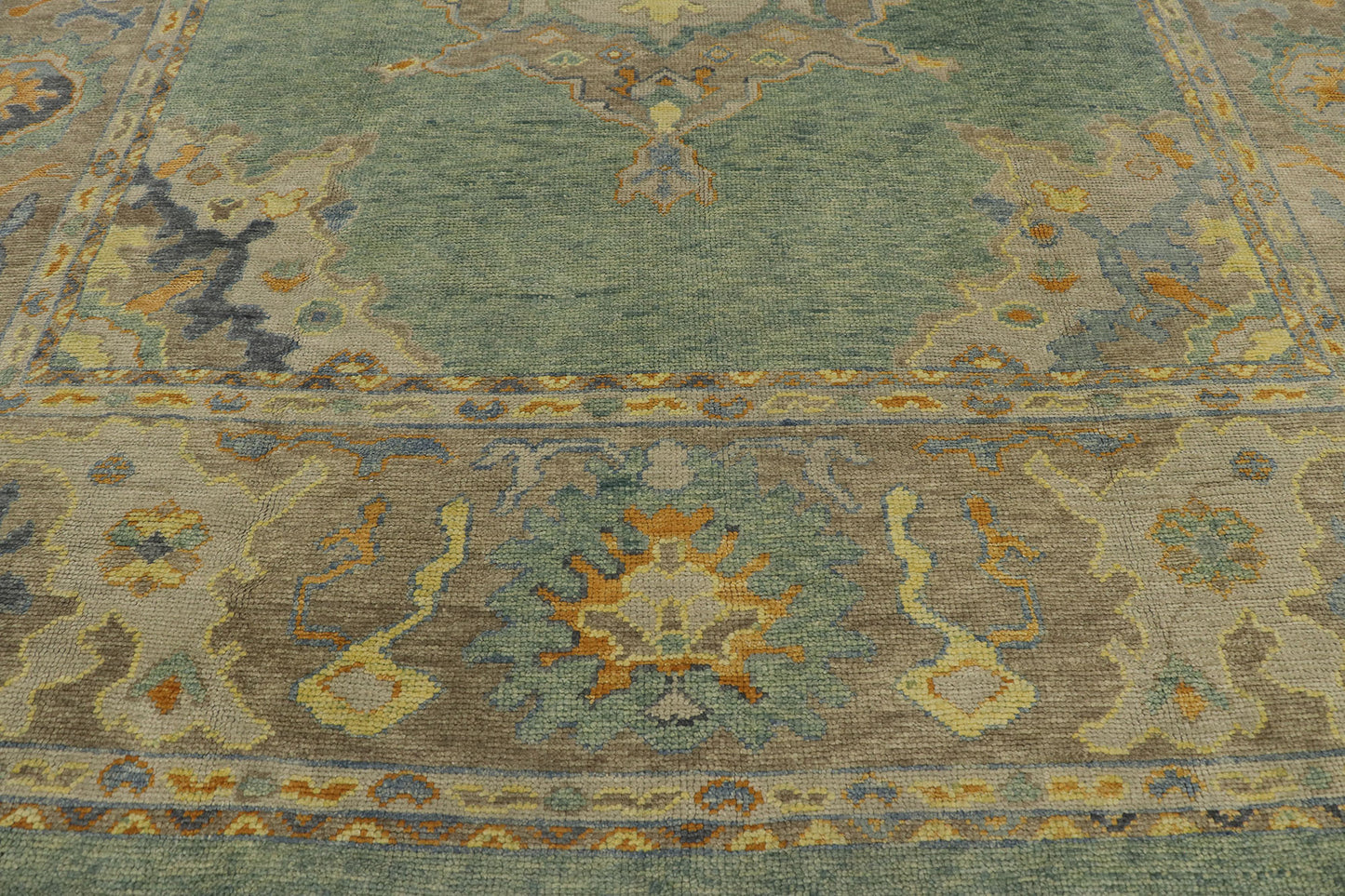 9 x 10 Contemporary Turkish Oushak Rug 53610