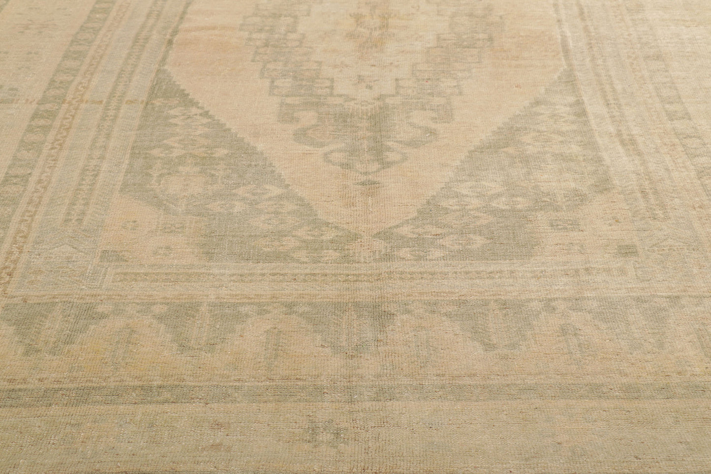 6 x 10 Vintage Turkish Oushak Rug 53686