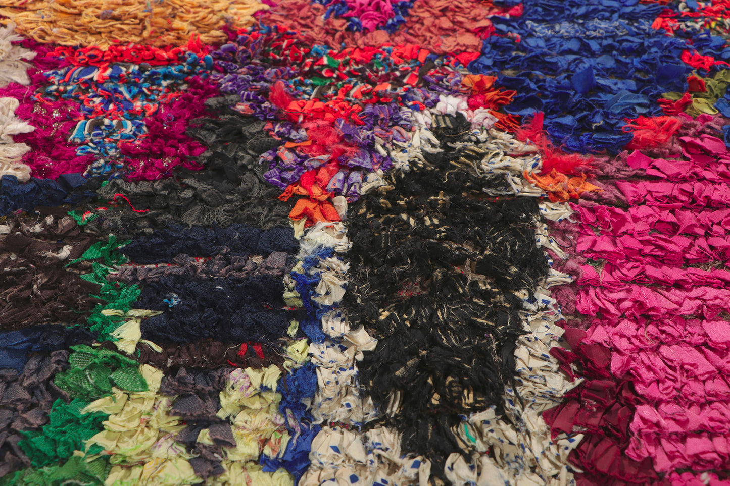 5 x 7 Vintage Moroccan Rag Rug 78399