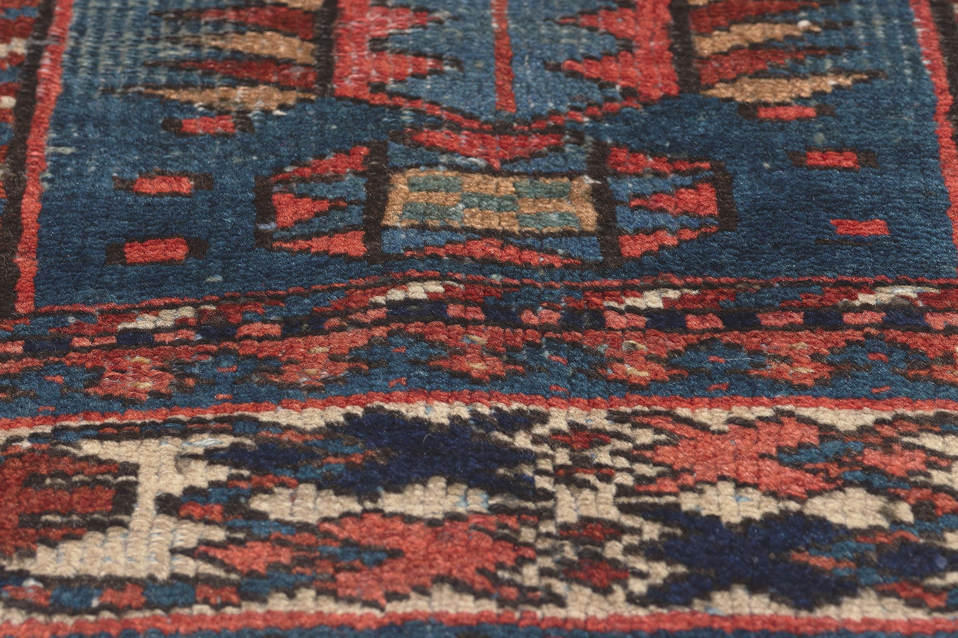 5 x 10 Antique Persian Bakhtiari Rug 75279