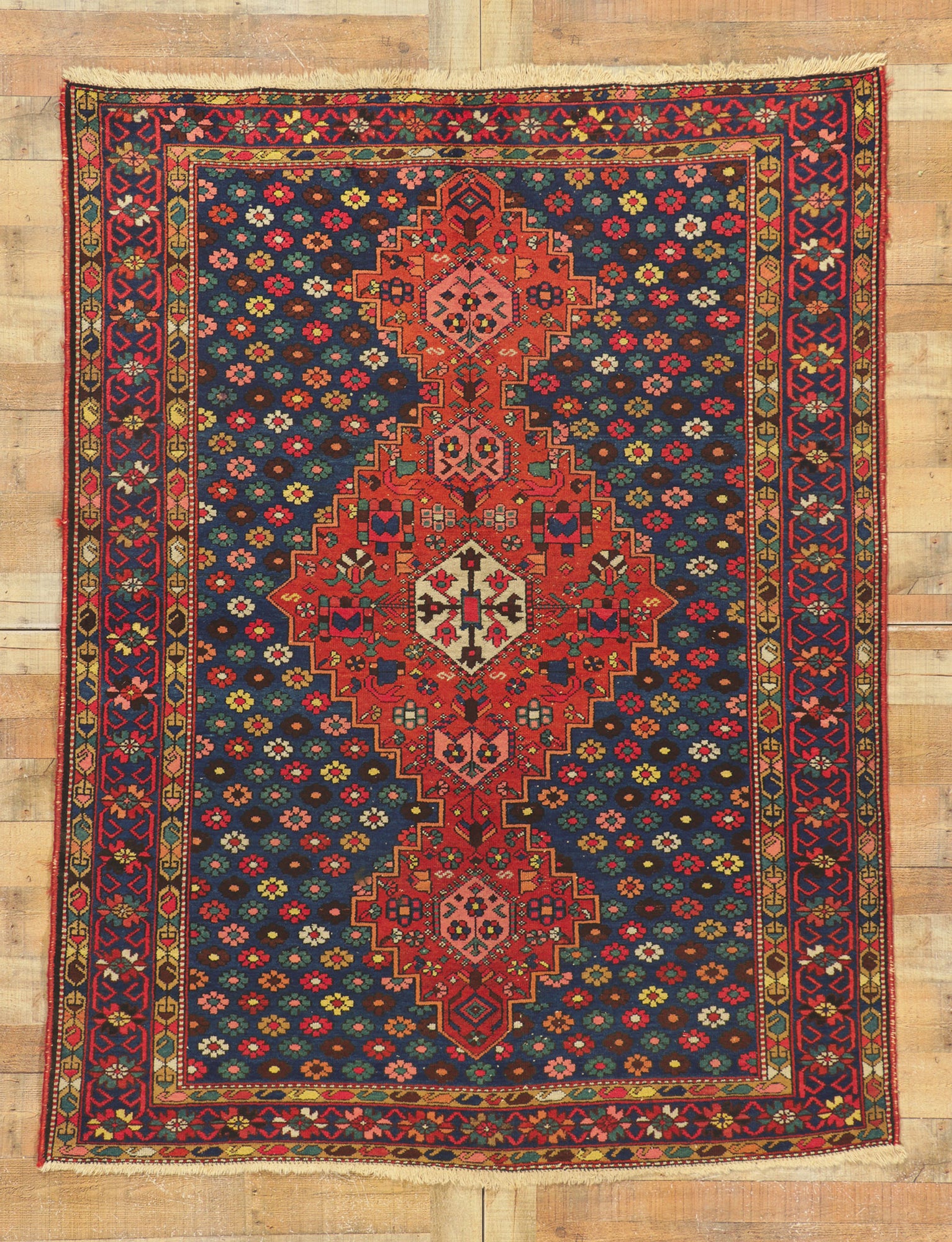 5 x 7 Antique Persian Bakhtiari Rug 73281