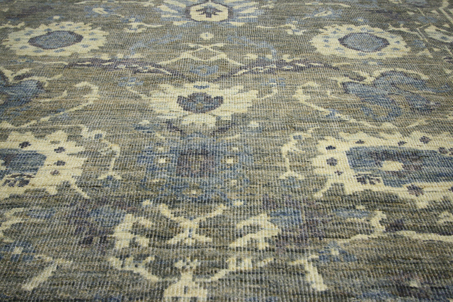 7 x 9 Persian Sultanabad Rug 60704