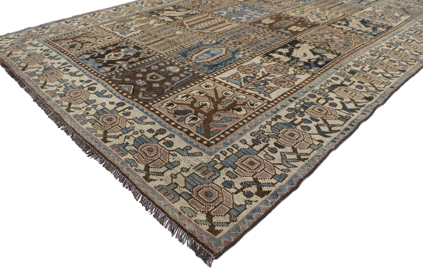 6 x 10 Antique Persian Bakhtiari Rug 60821