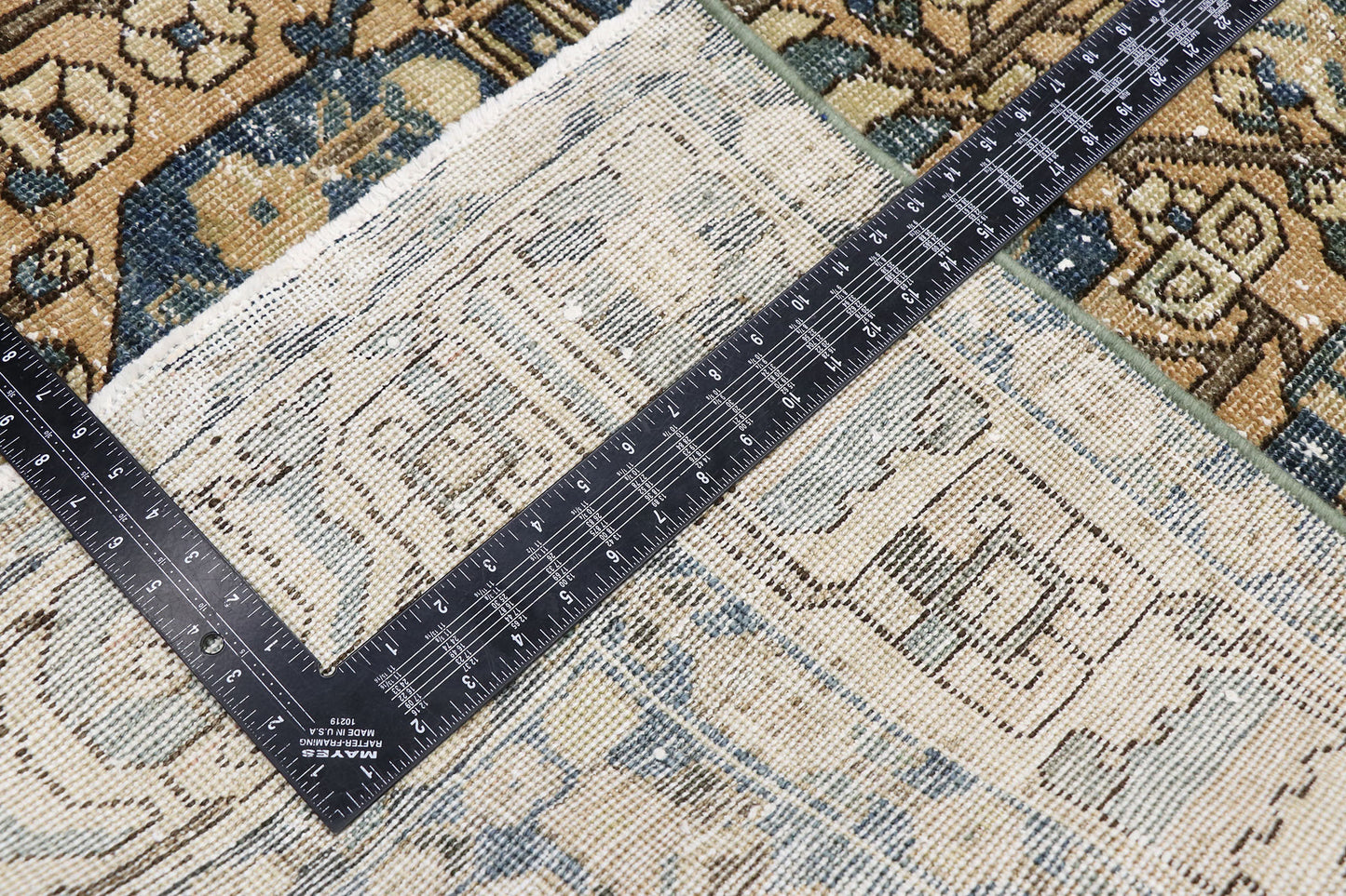 5 x 7 Vintage Persian Bakhtiari Rug 60888