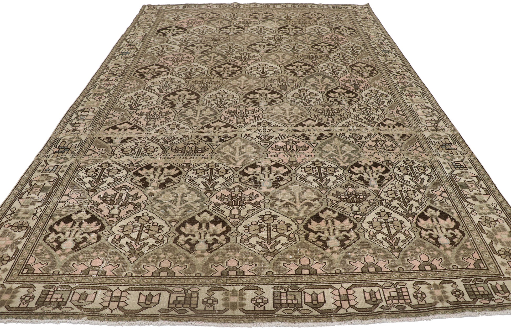 7 x 10 Antique Persian Bakhtiari Rug 60942