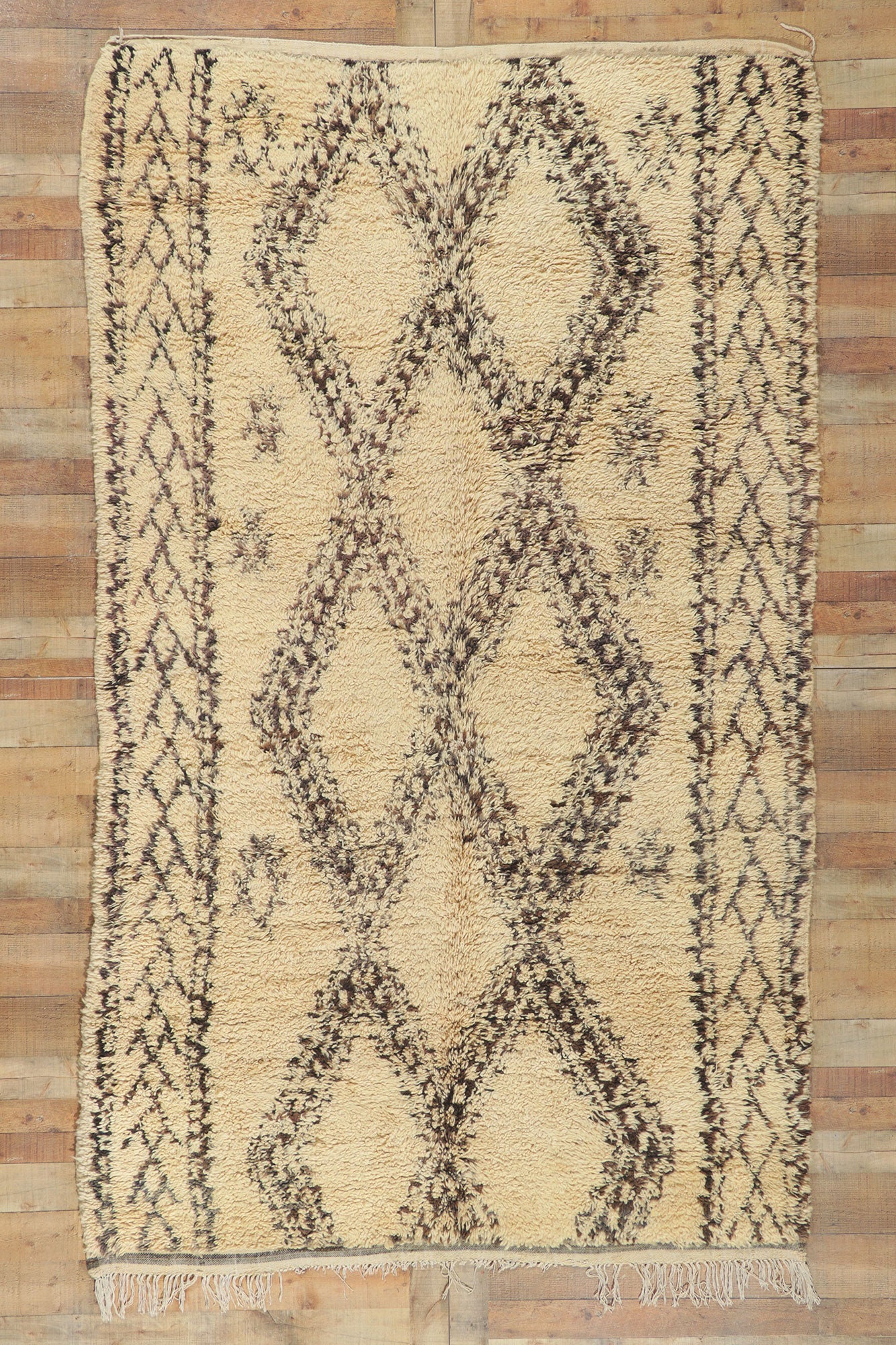 6 x 10 Vintage Moroccan Beni Ourain Rug 78373