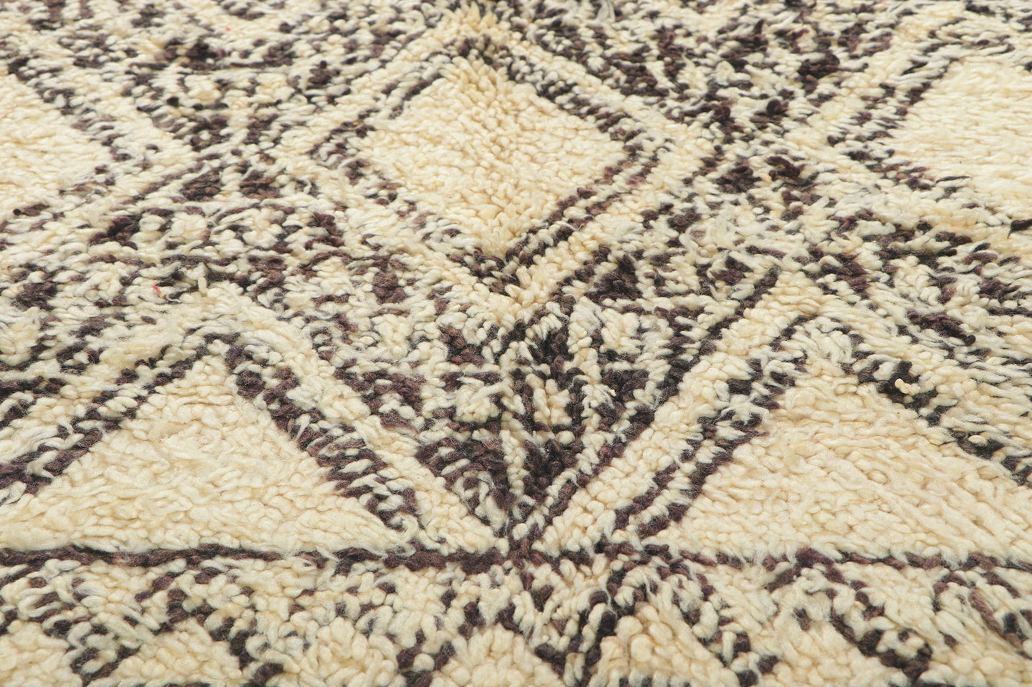 6 x 10 Vintage Moroccan Beni Ourain Rug 78385