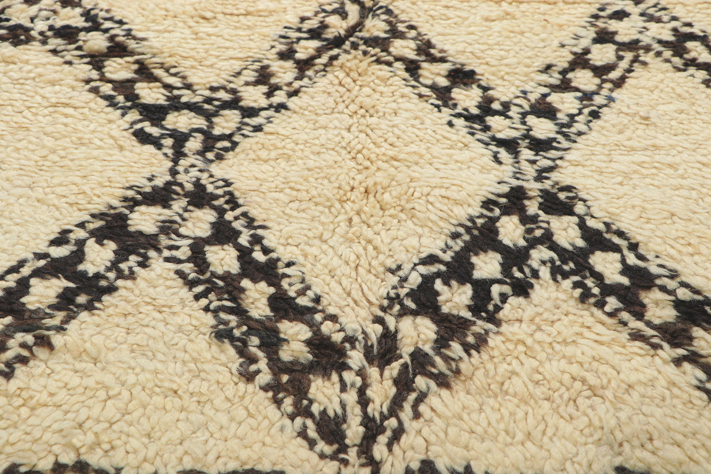6 x 8 Vintage Moroccan Beni Ourain Rug 78396