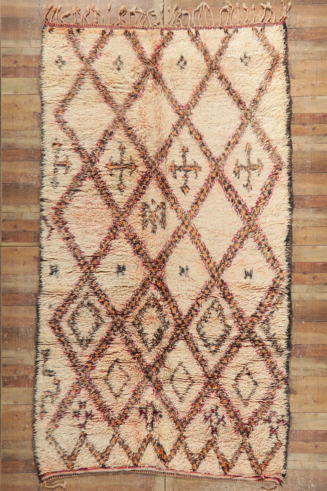 6 x 11 Vintage Moroccan Beni Ourain Rug 21417