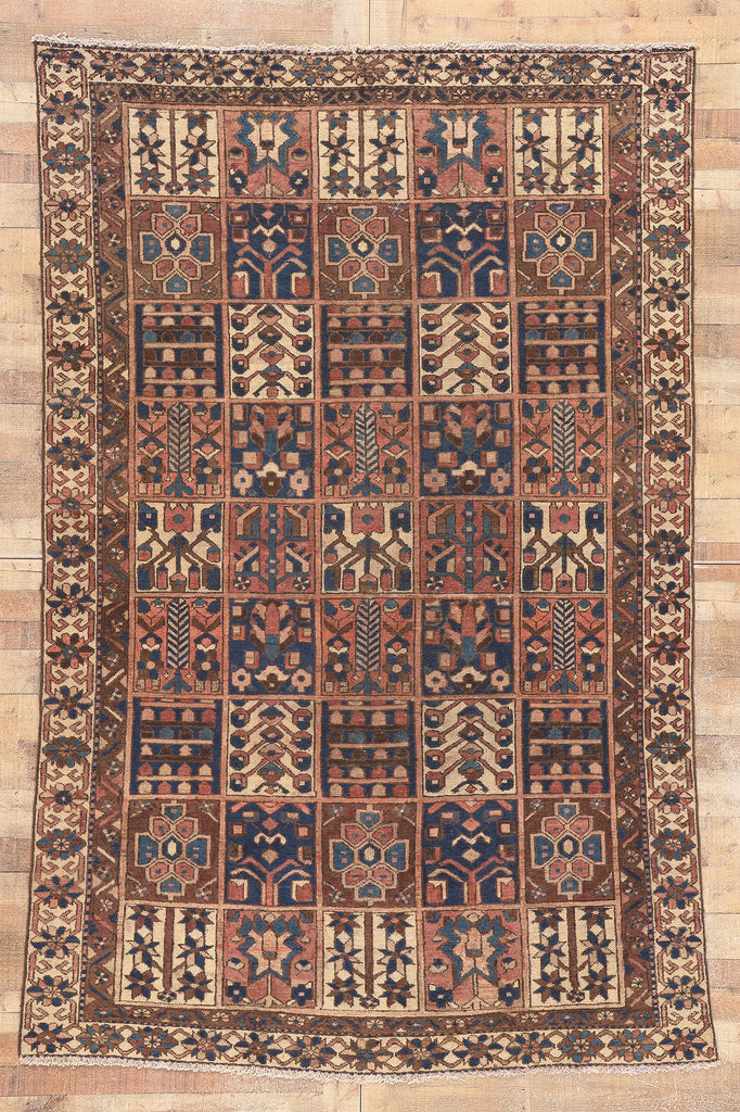 6 x 9 Vintage Persian Bakhtiari Rug 75872