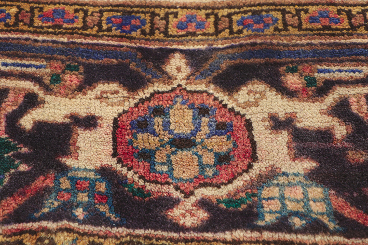 6 x 9 Vintage Persian Heriz Rug 75557