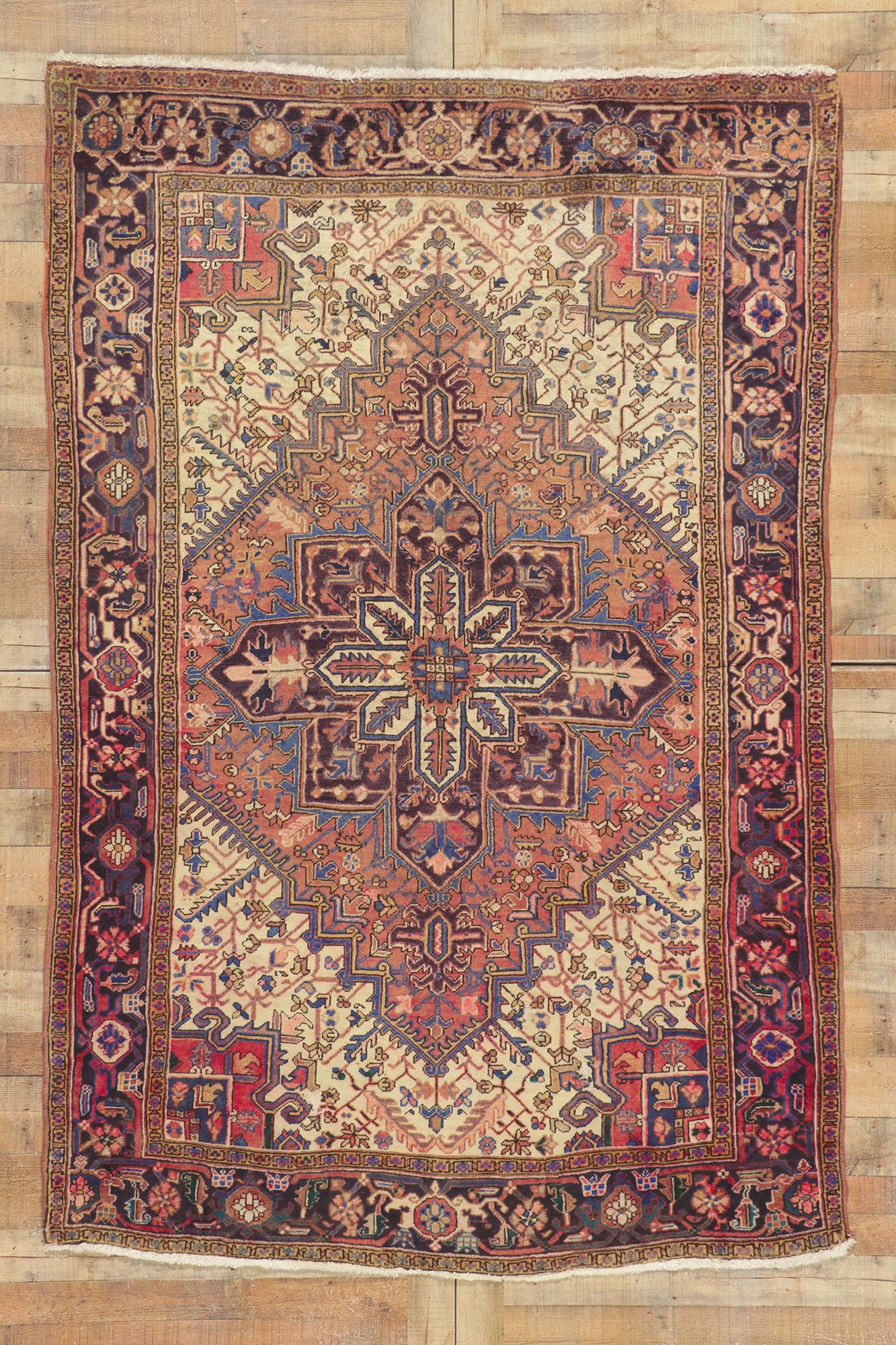6 x 9 Vintage Persian Heriz Rug 75557