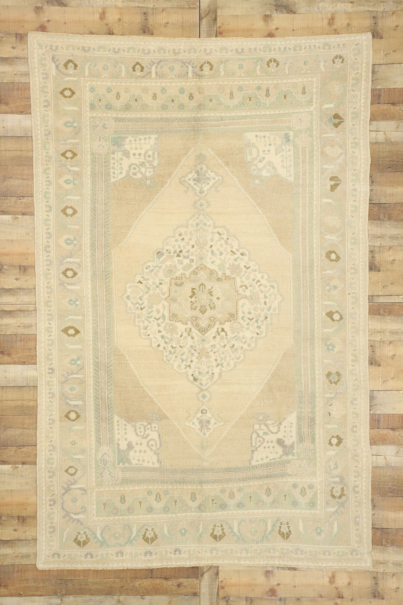 6 x 9 Vintage Turkish Oushak Rug 52810