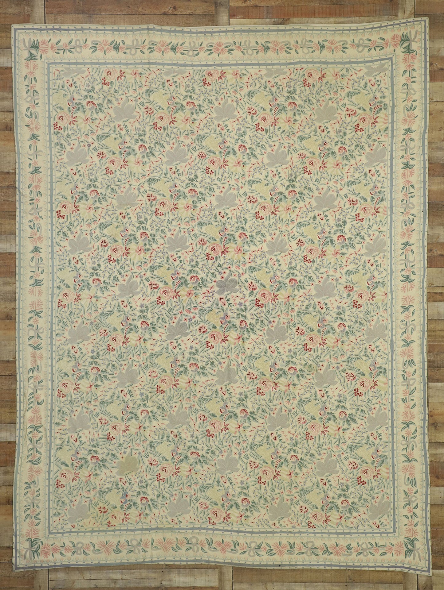 9 x 12 Vintage Chain Stitch Floral Rug 70479