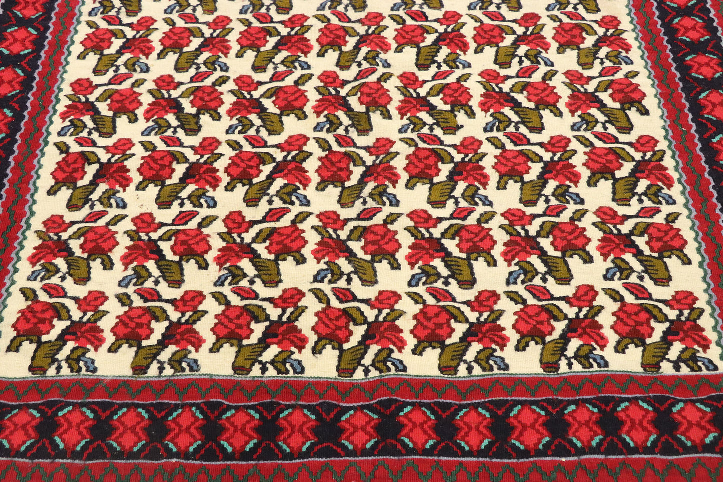 3 x 5 Vintage Persian Floral Kilim Rug 71900