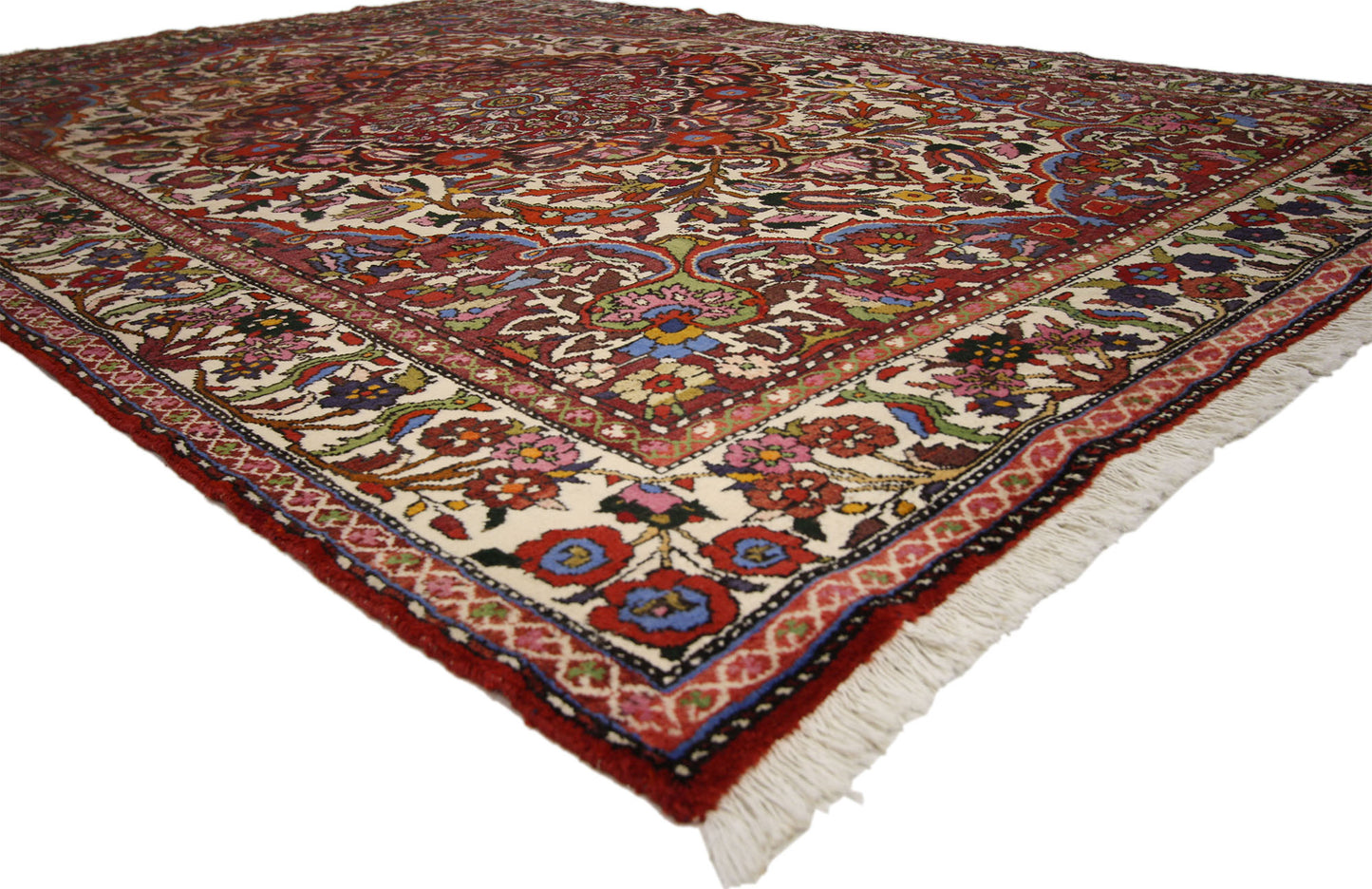7 x 10 Vintage Persian Bakhtiari Rug 71962