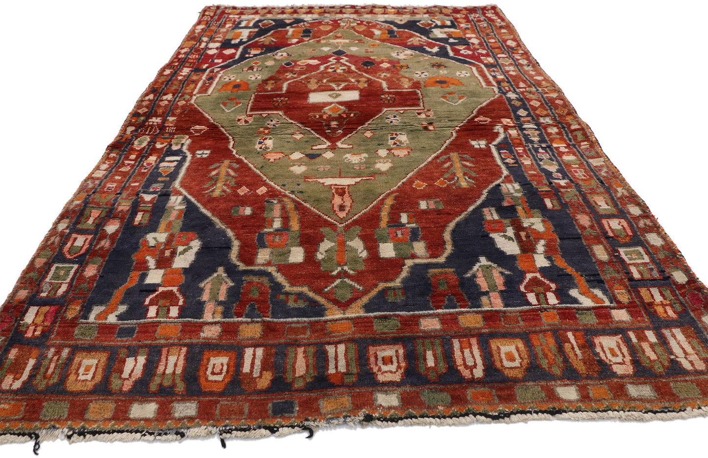 5 x 7 Vintage Persian Bakhtiari Rug 72097