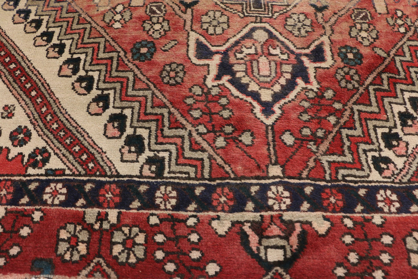 5 x 6 Vintage Persian Shiraz Rug 72118