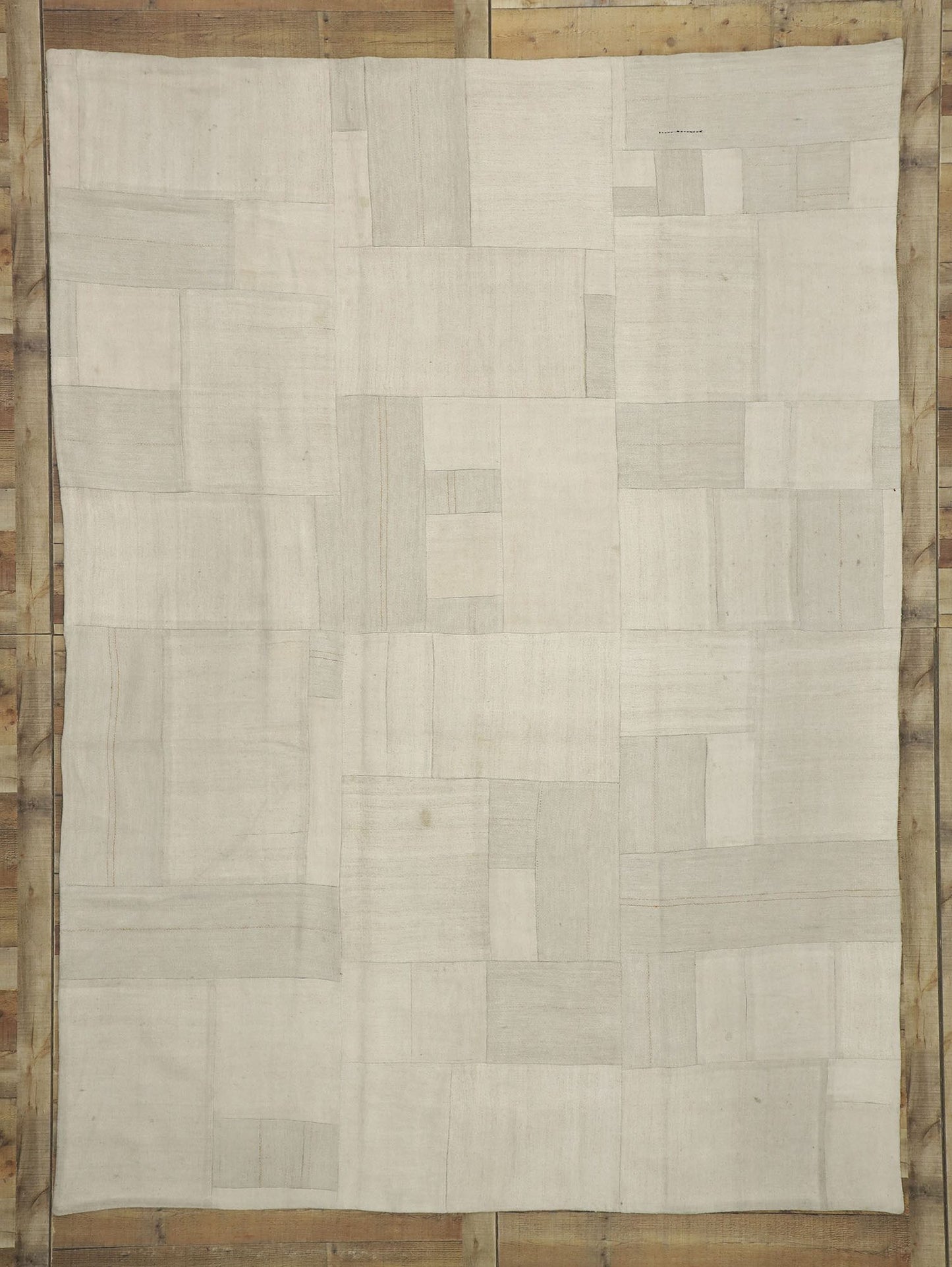 8 x 10 Vintage Kilim Rug 74081