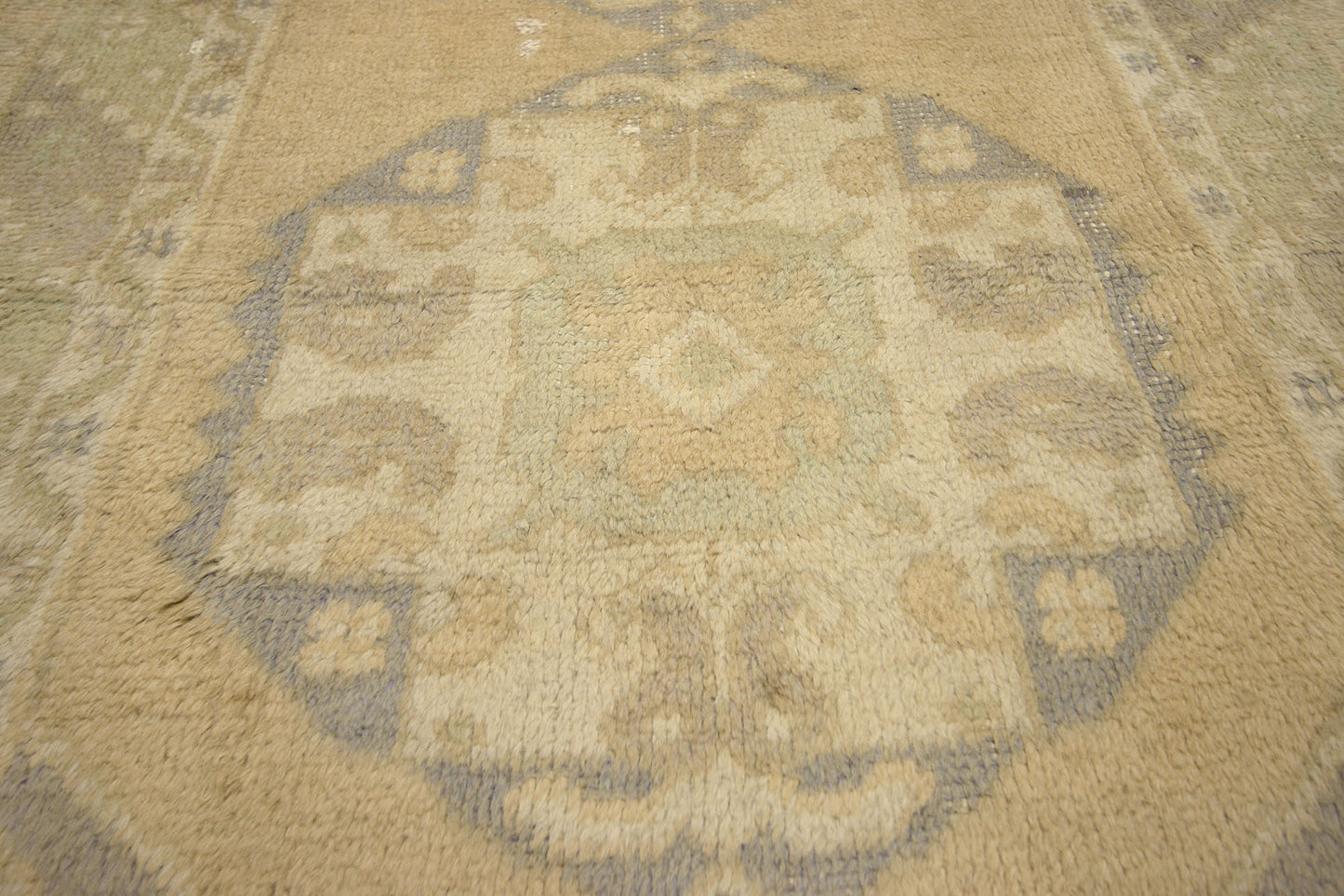 3 x 9 Vintage Turkish Oushak Rug 74127