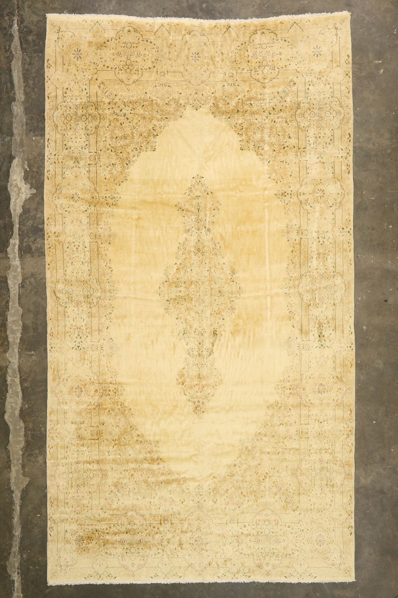 10 x 19 Vintage Persian Kerman Rug 74207