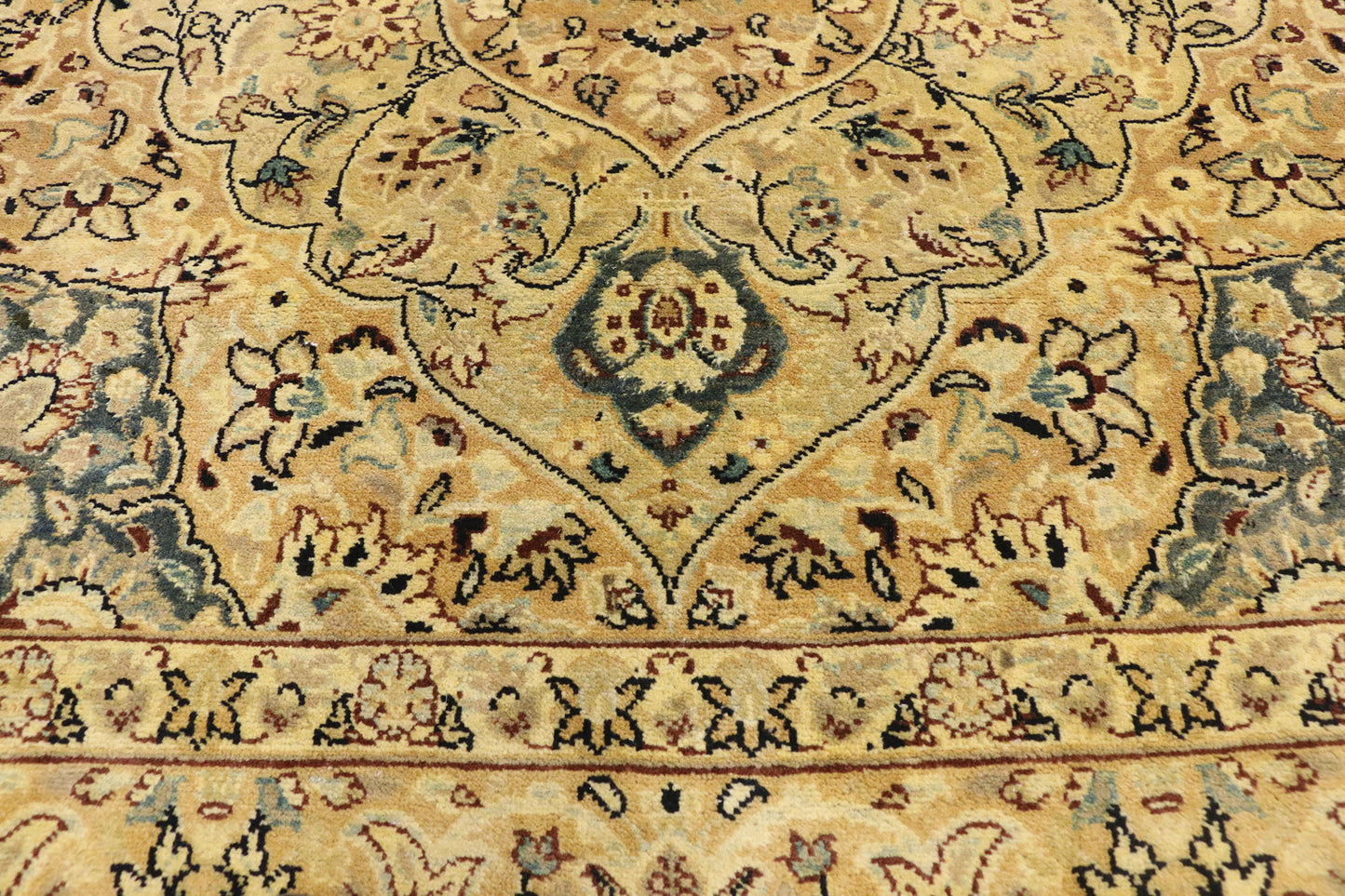 4 x 6 Vintage Indian Mashhad Rug 74339