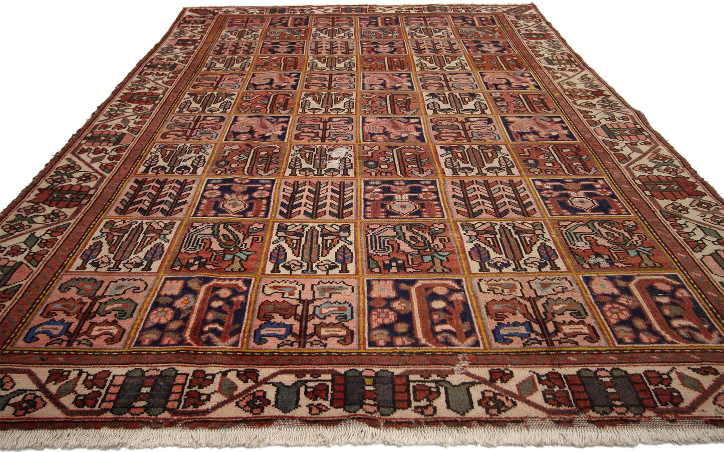 6 x 10 Vintage Persian Bakhtiari Rug 74579