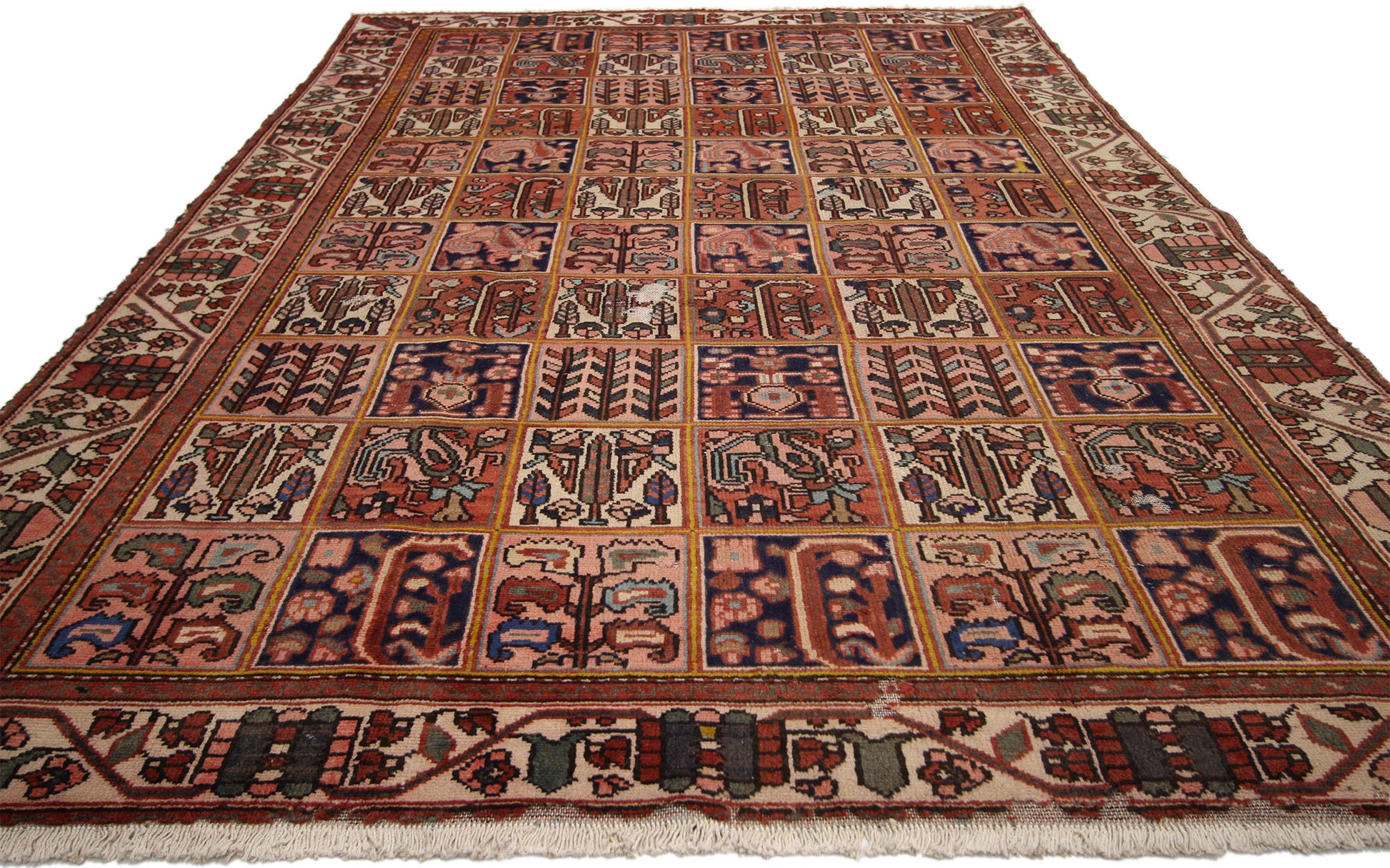 6 x 10 Vintage Persian Bakhtiari Rug 74579