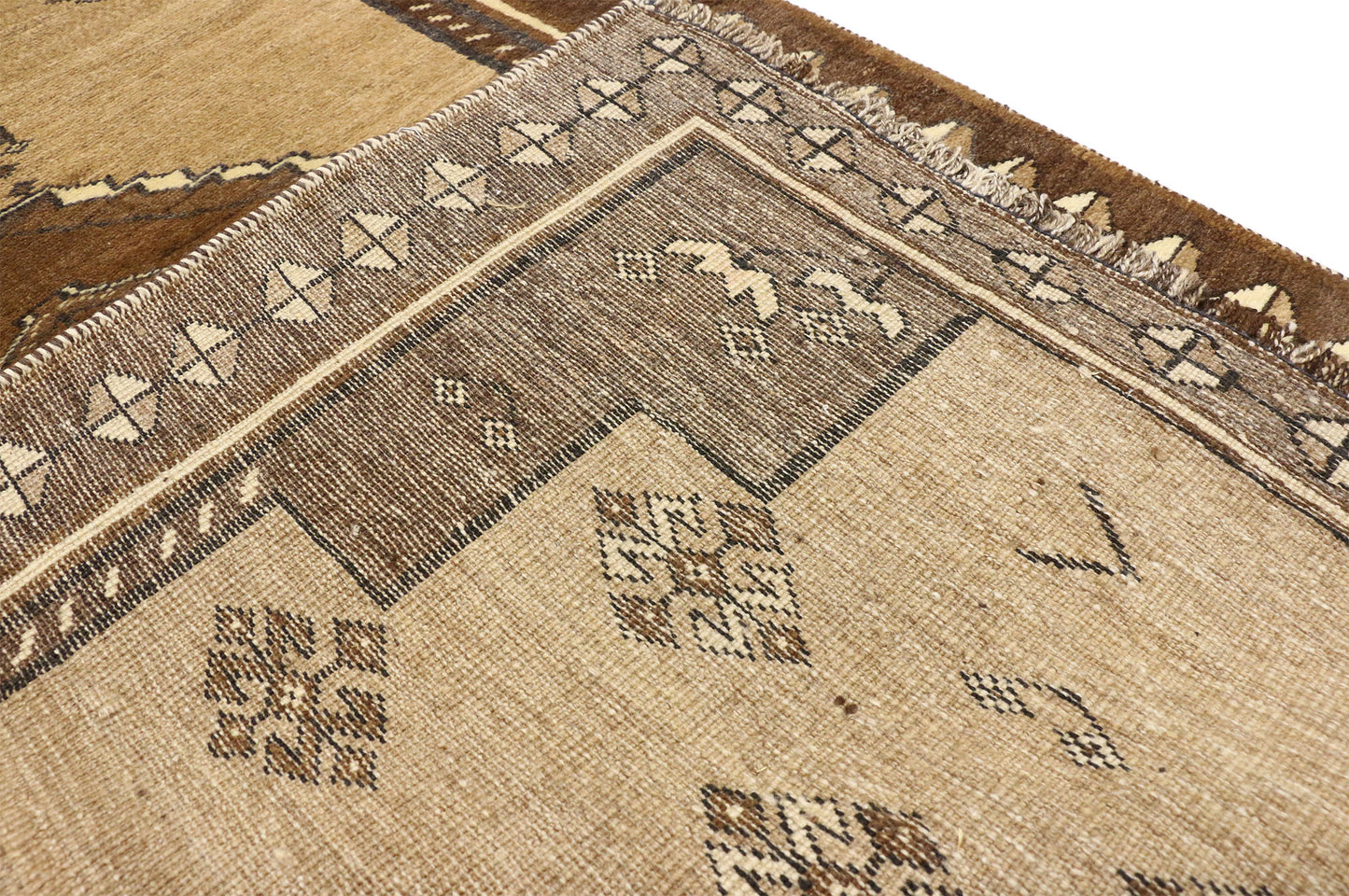 4 x 6 Vintage Persian Shiraz Rug 75058