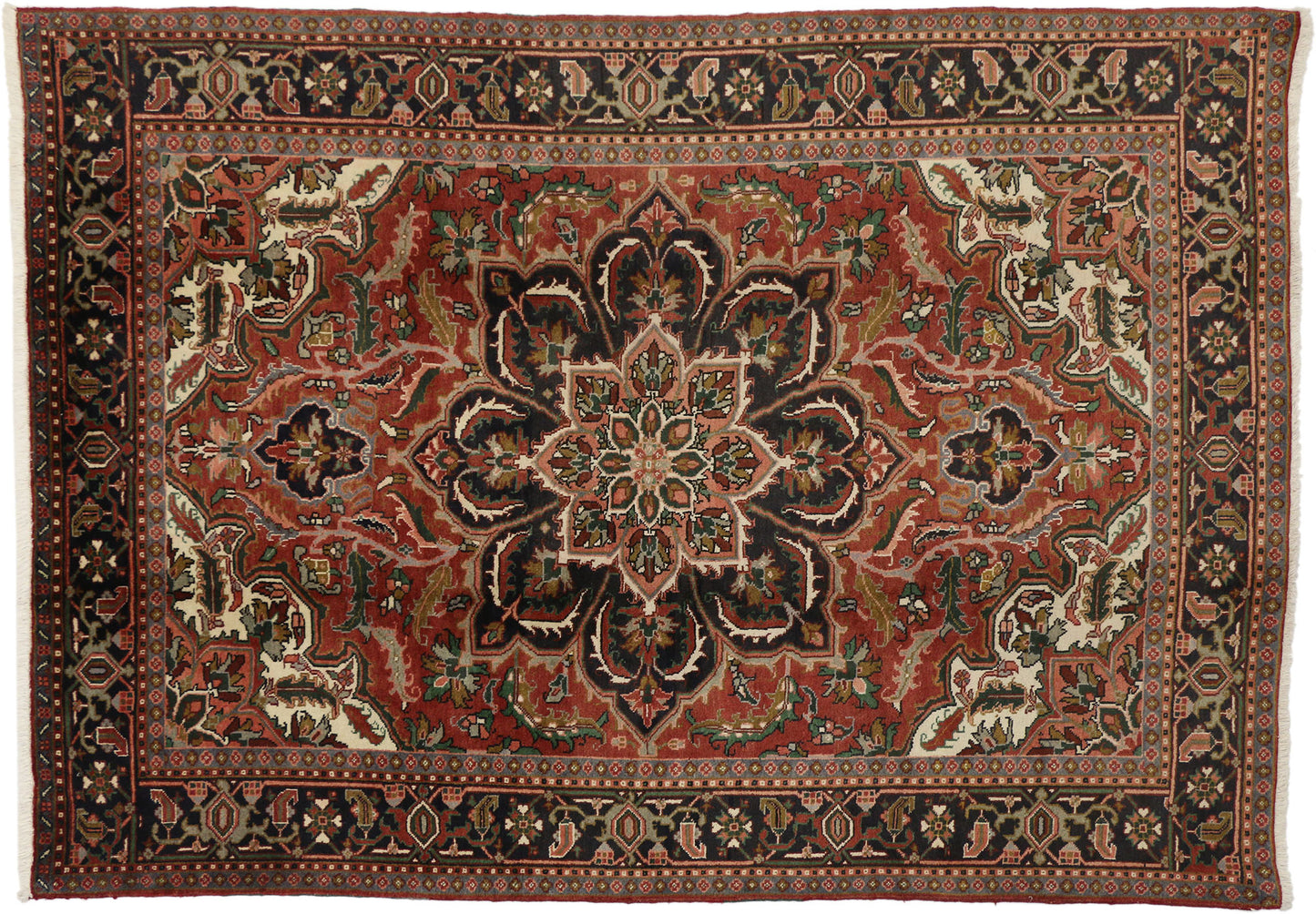 7 x 10 Vintage Heriz Rug 76008