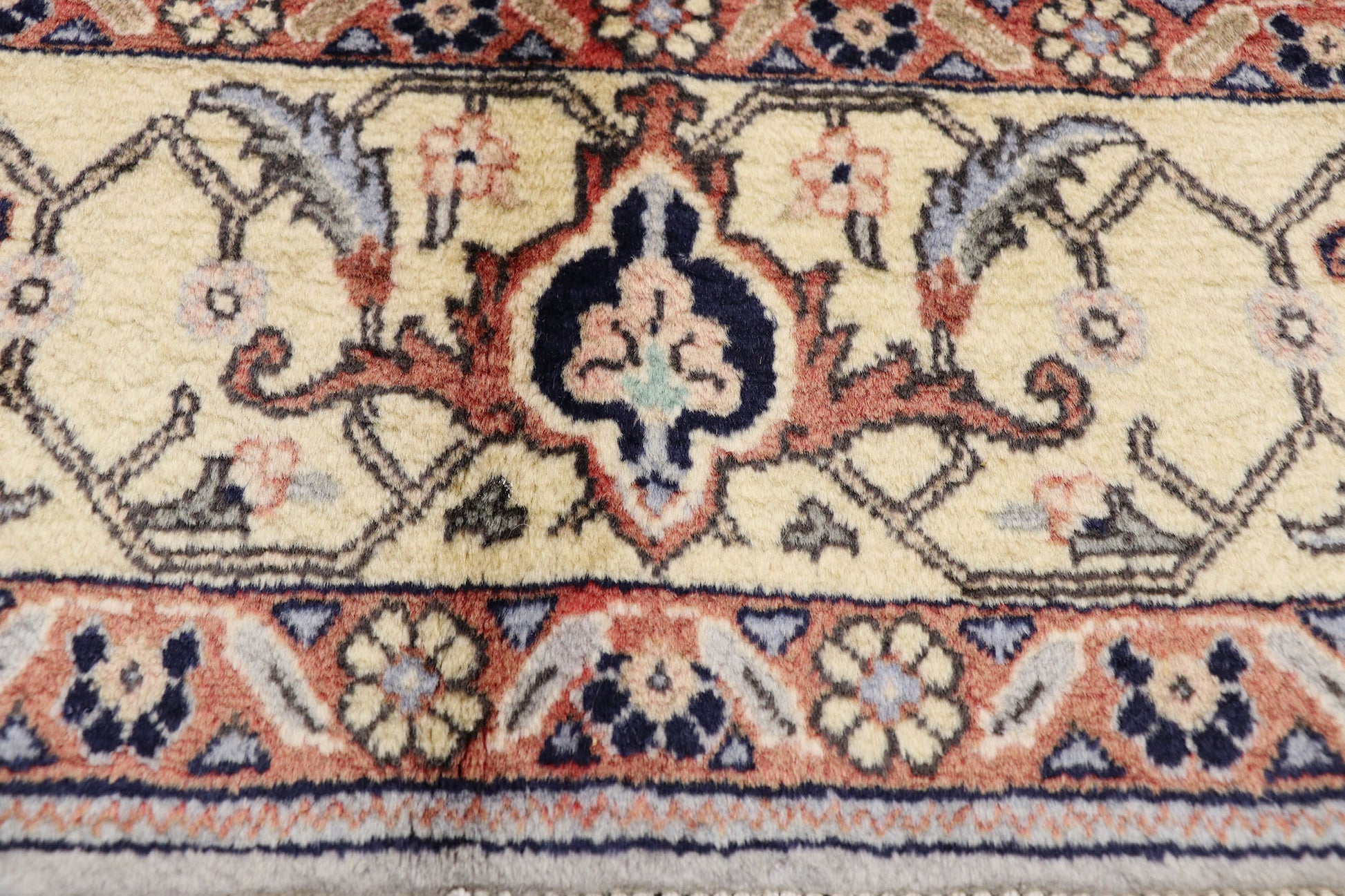 6 x 6 Vintage Persian Bijar Rug 76053