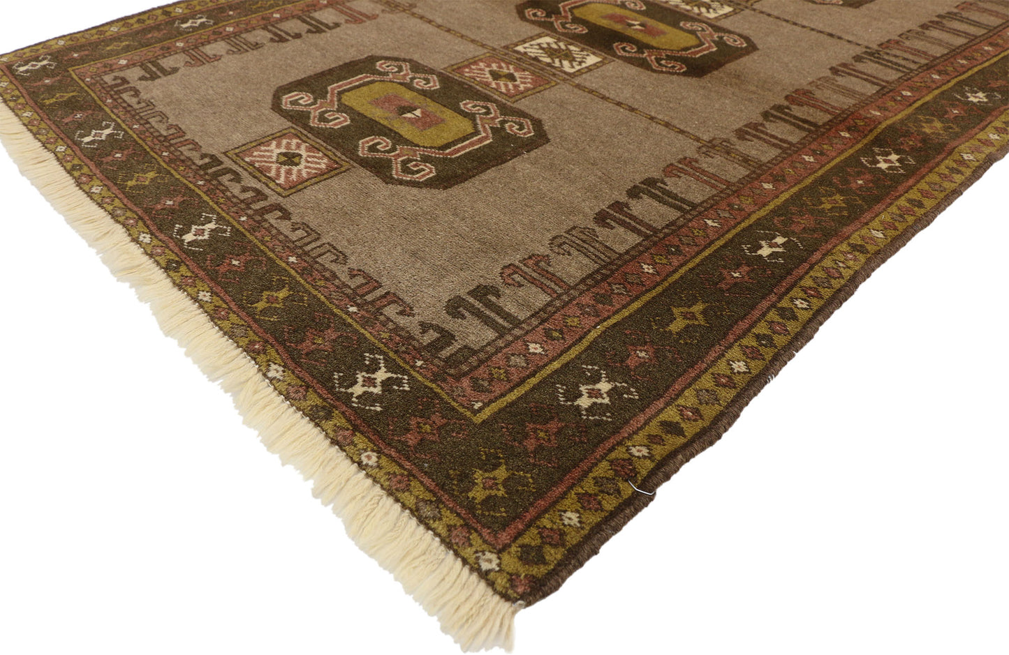 4 x 5 Vintage Persian Shiraz Rug 76402