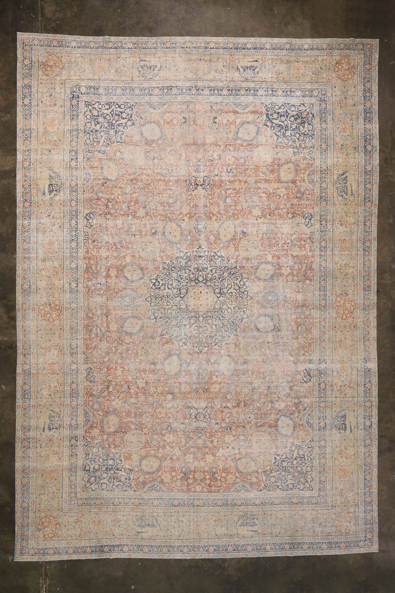 15 x 22 Antique Persian Tabriz Rug 76692