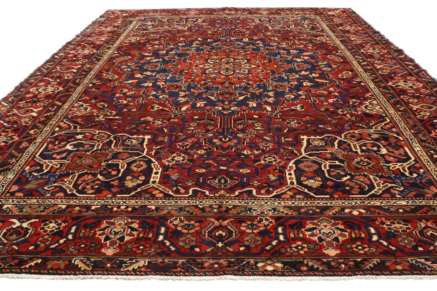 11 x 16 Vintage Persian Bakhtiari Rug 76778