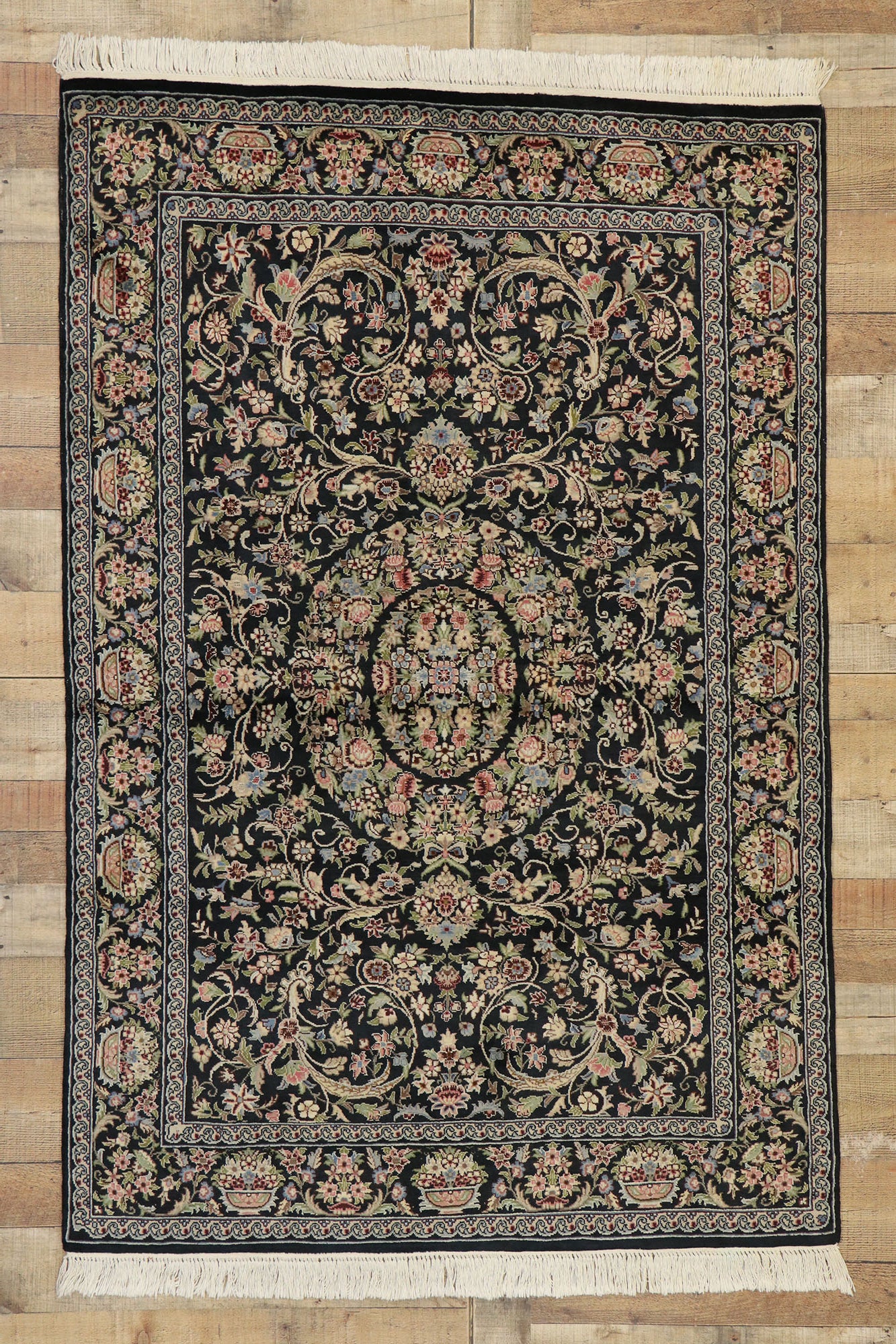 4 x 6 Vintage Pakistan Rug 76855