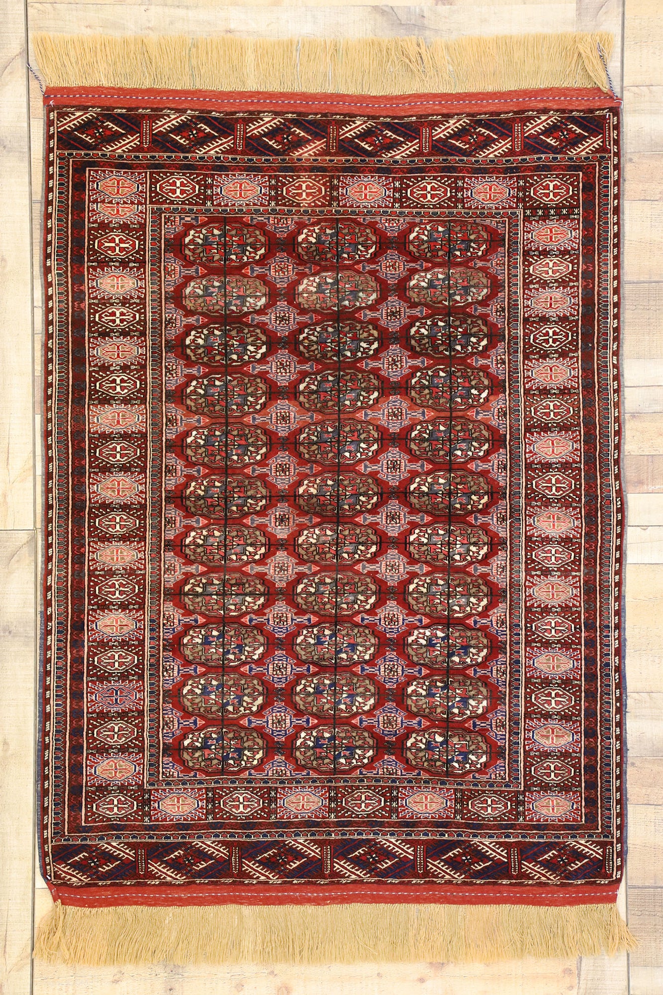 4 x 6 Vintage Turkmenistan Tekke Rug 77157