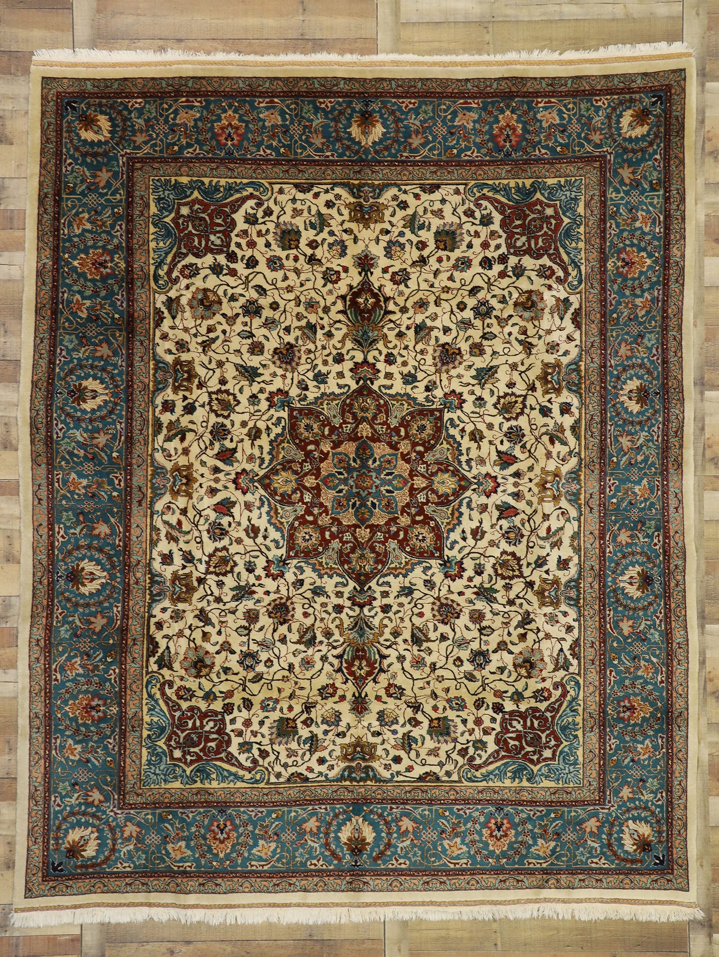 9 x 11 Vintage Persian Tabriz Rug 77352