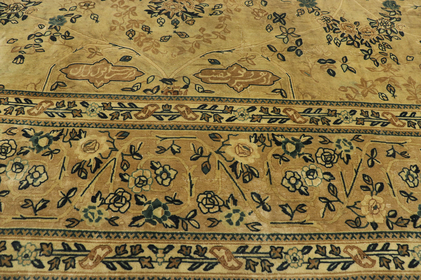 13 x 19 Antique-Worn Indian Mogul Rug 77431