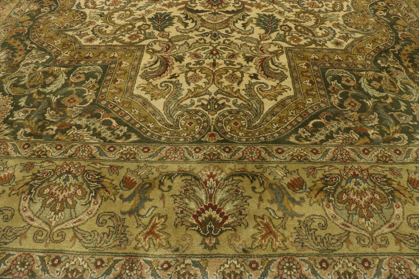 8 x 10 Vintage Indian Botanical Rug 77479