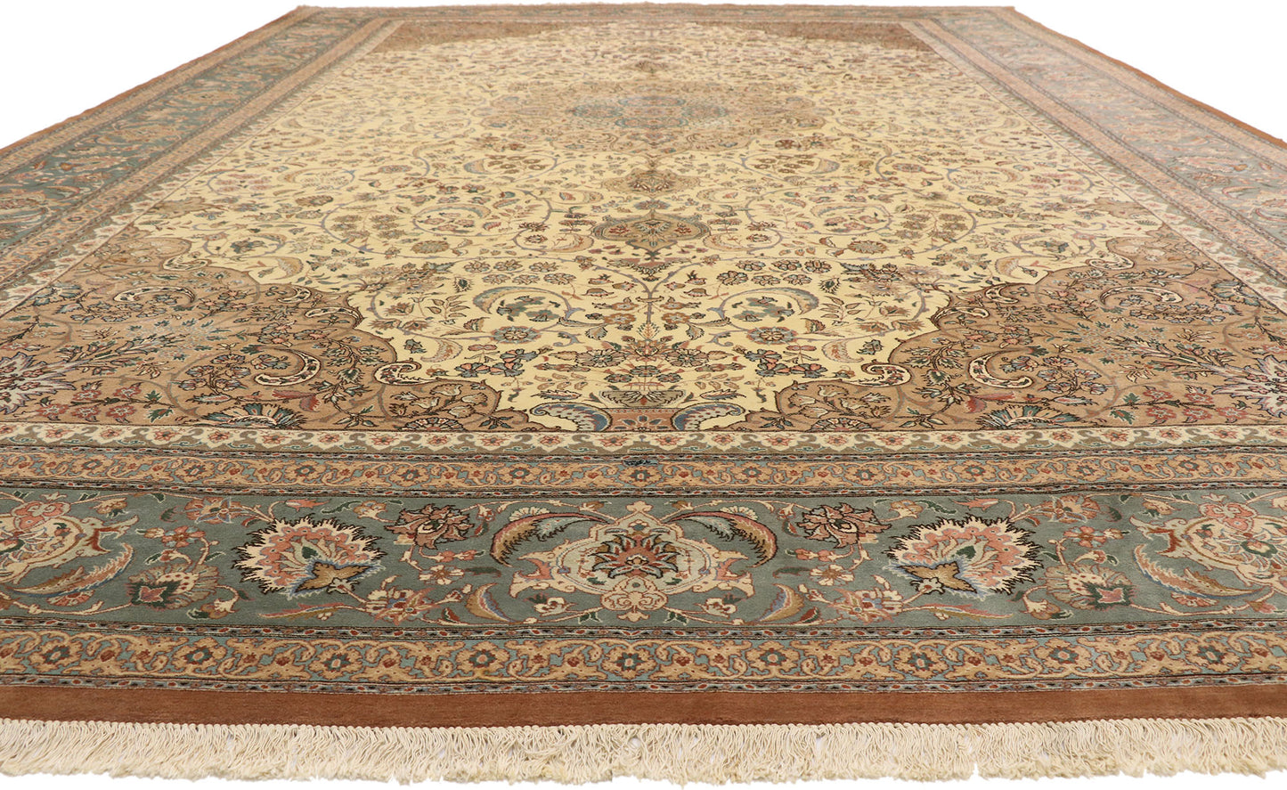 13 x 20 Vintage Persian Tabriz Rug 77499