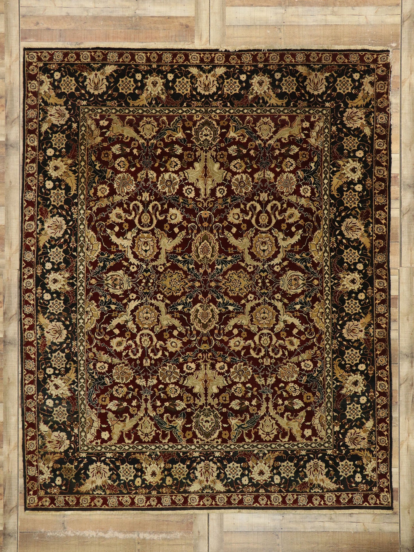 8 x 10 Traditional Vintage Indian Rug 77554