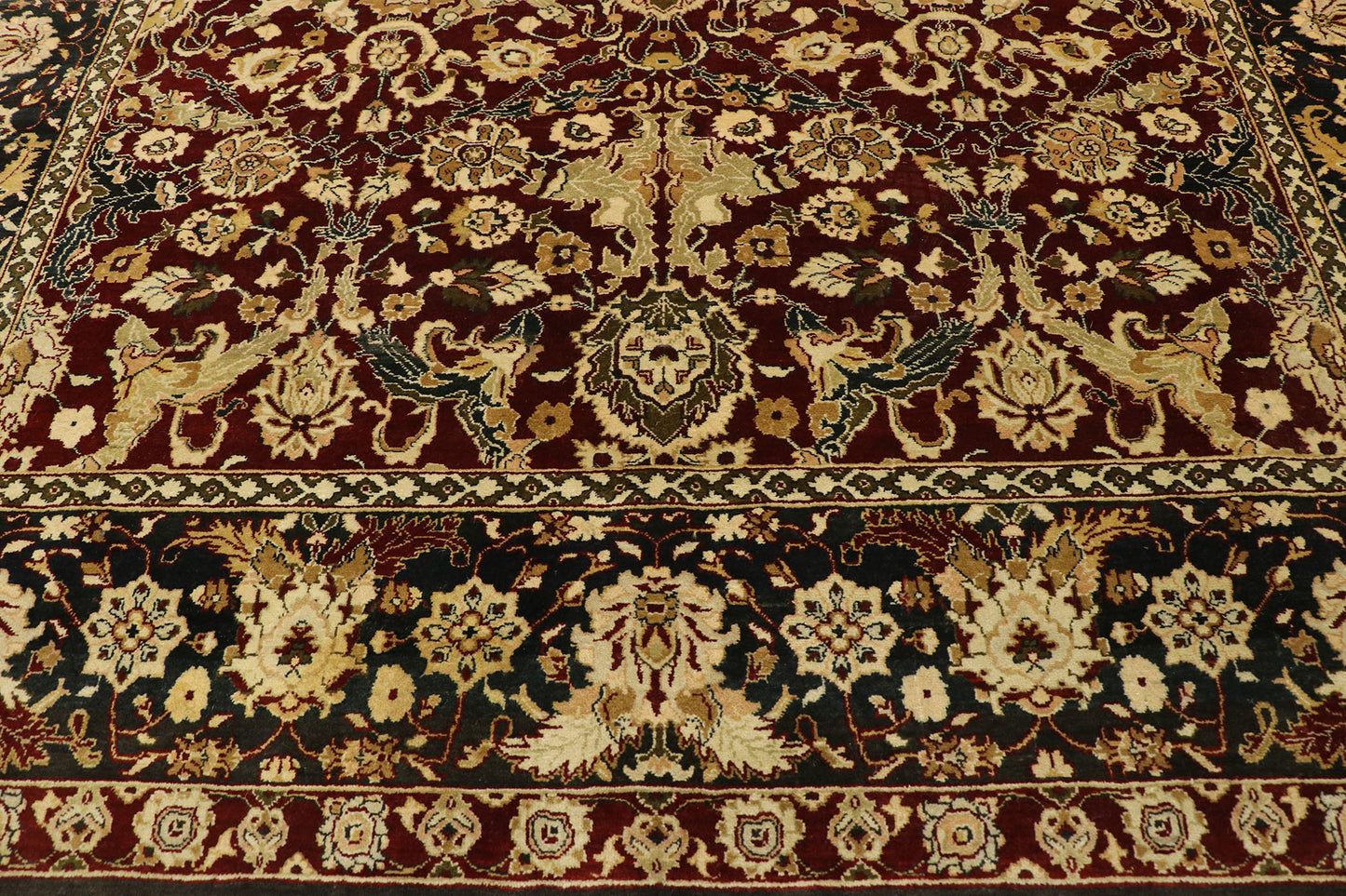 8 x 10 Traditional Vintage Indian Rug 77554