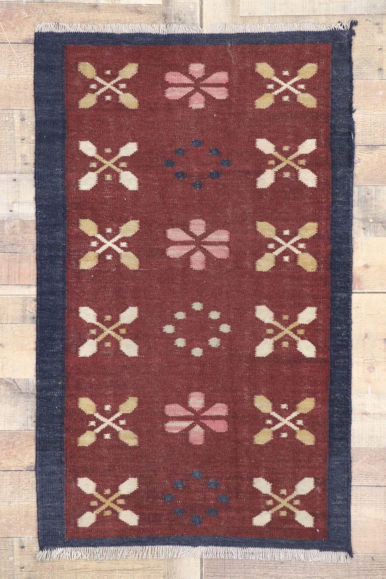 3 x 4 Vintage Romanian Kilim Rug 77649