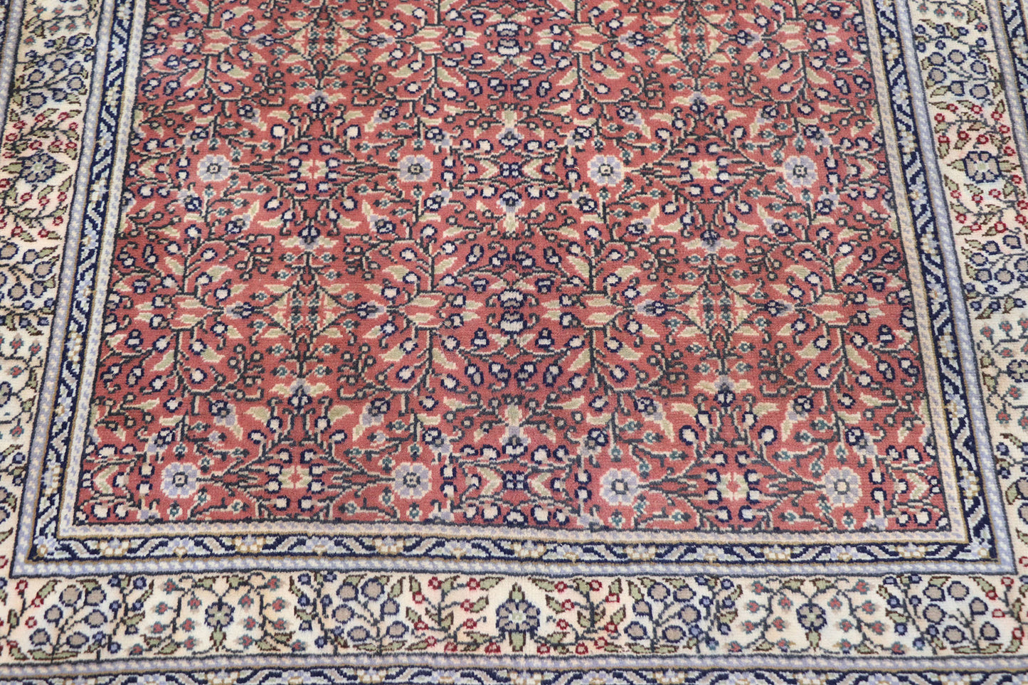 4 x 6 Vintage Turkish Sivas Rug 77689