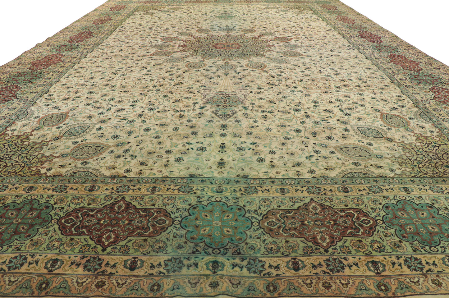 13 x 19 Vintage Persian Tabriz Rug 77744