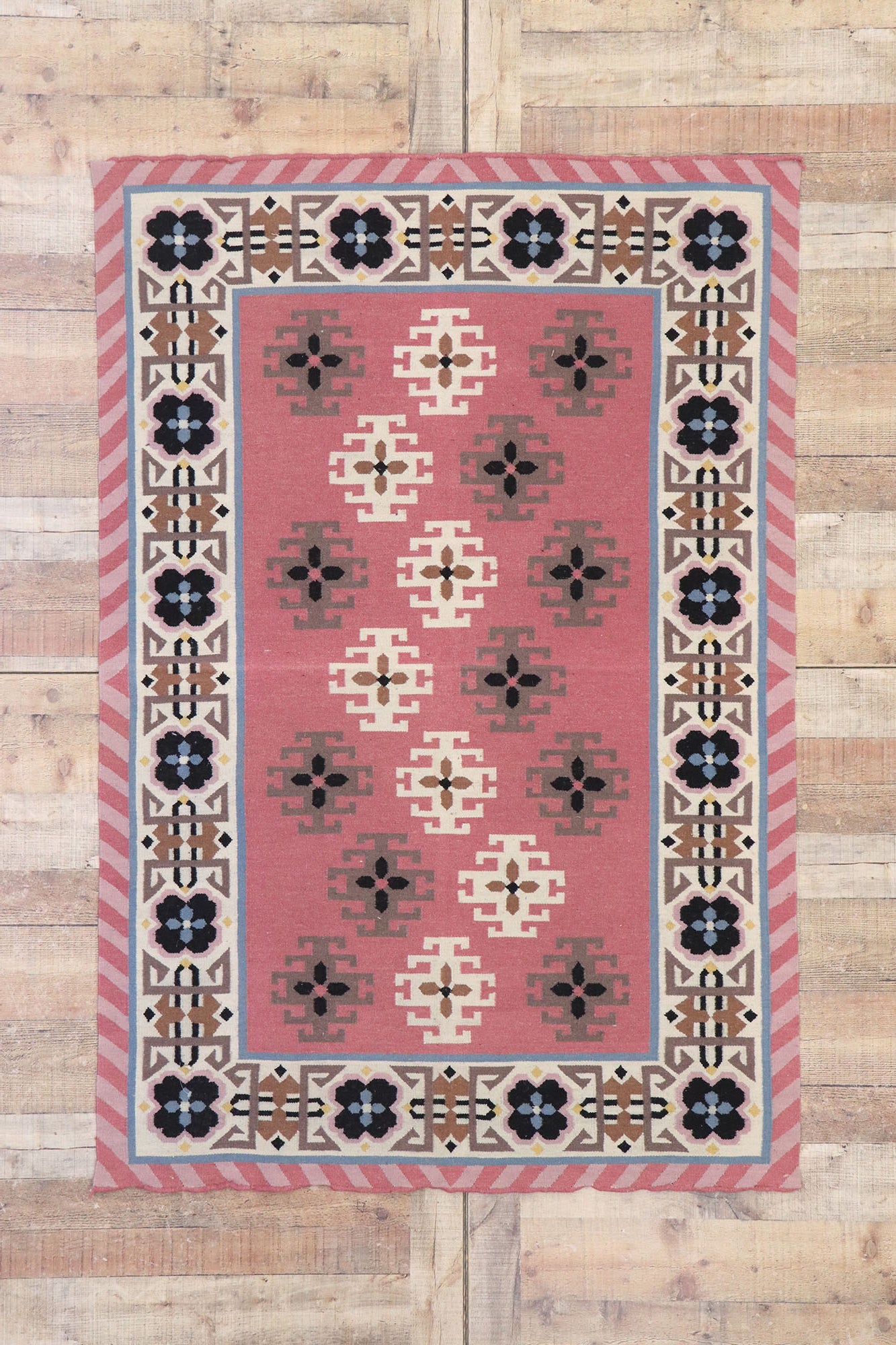4 x 6 Vintage Romanian Kilim Rug 77811